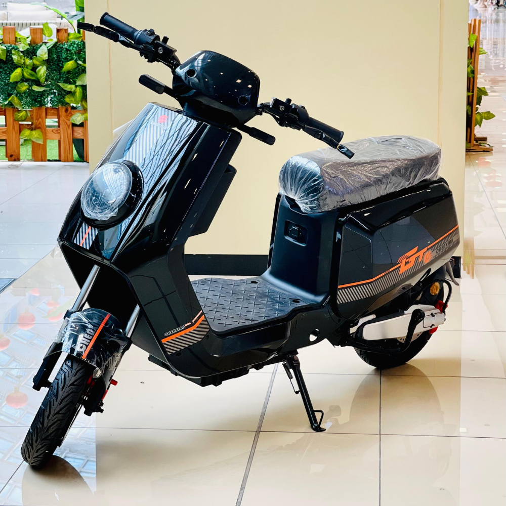 Chen Xian Cow Electric Scooter